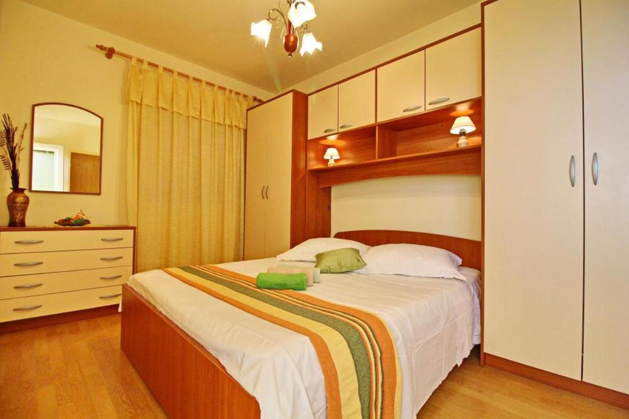 Apartments Sea Line Prigradica Exterior foto